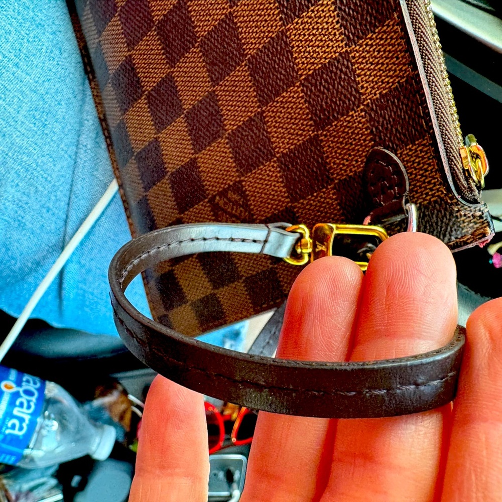 Neverfull Damier Ebene clutch with cherry color inside; Lined - Picture 1 of 7